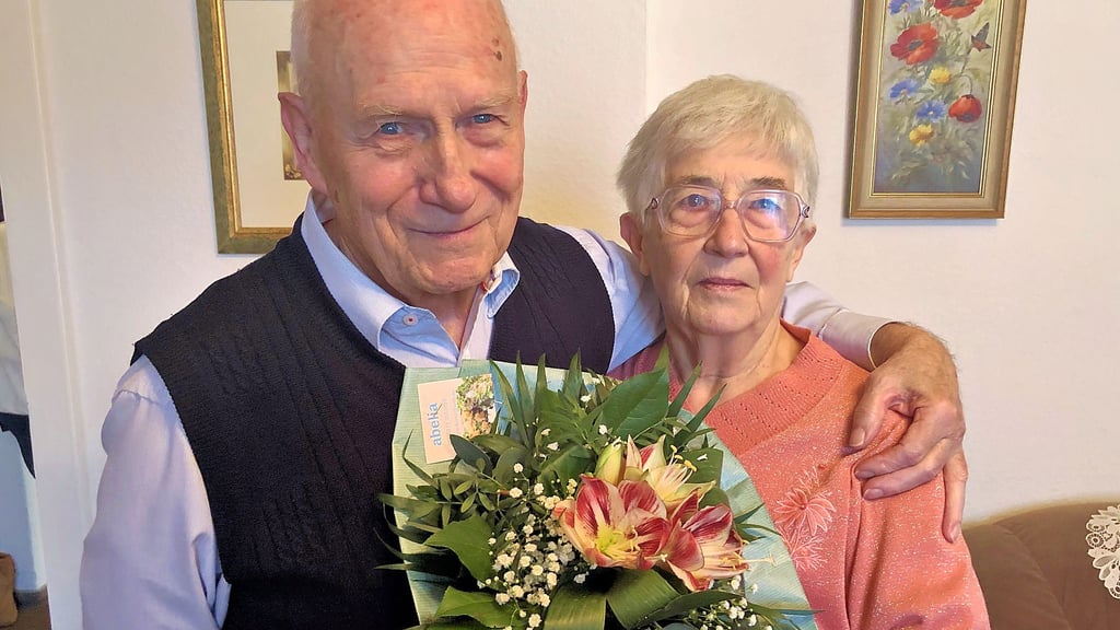 Die Dessauer Horst und Gudrun Scholze haben am Mittwoch ihren 65. Hochzeitstag gefeiert und damit die Eiserne Hochzeit.