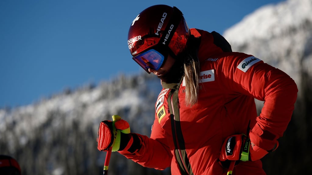 Die Schweizerin Corinne Suter muss verletzungsbedingt mehrere Wochen aussetzen. (Archivbild)