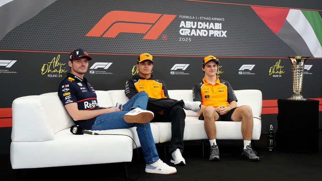 Die drei WM-Rivalen und der Pokal der Begierde.