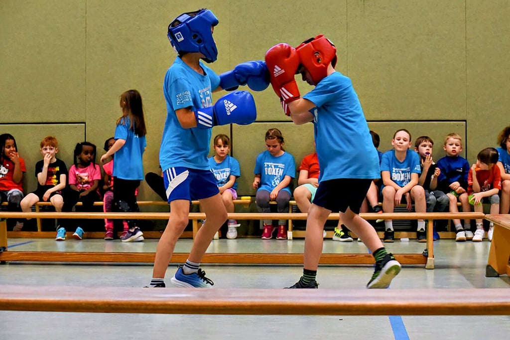 Insgesamt 28 Jungen und Mädchen treffen sich dienstags zum Training.