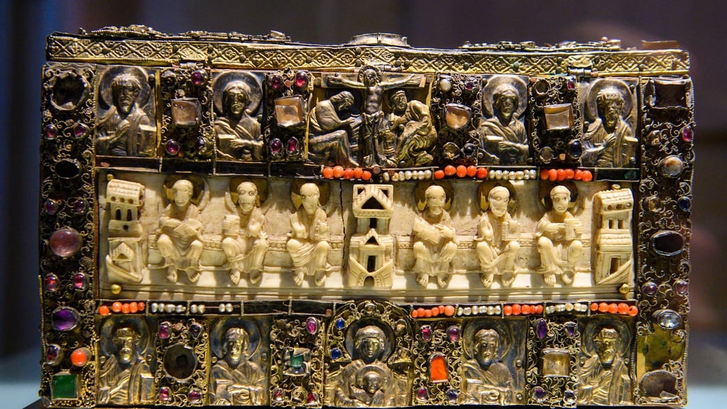 Trotz der laufenden Sanierung der Schatzkammern ist ein Teil des Quedlinburger Domschatzes ausgestellt.