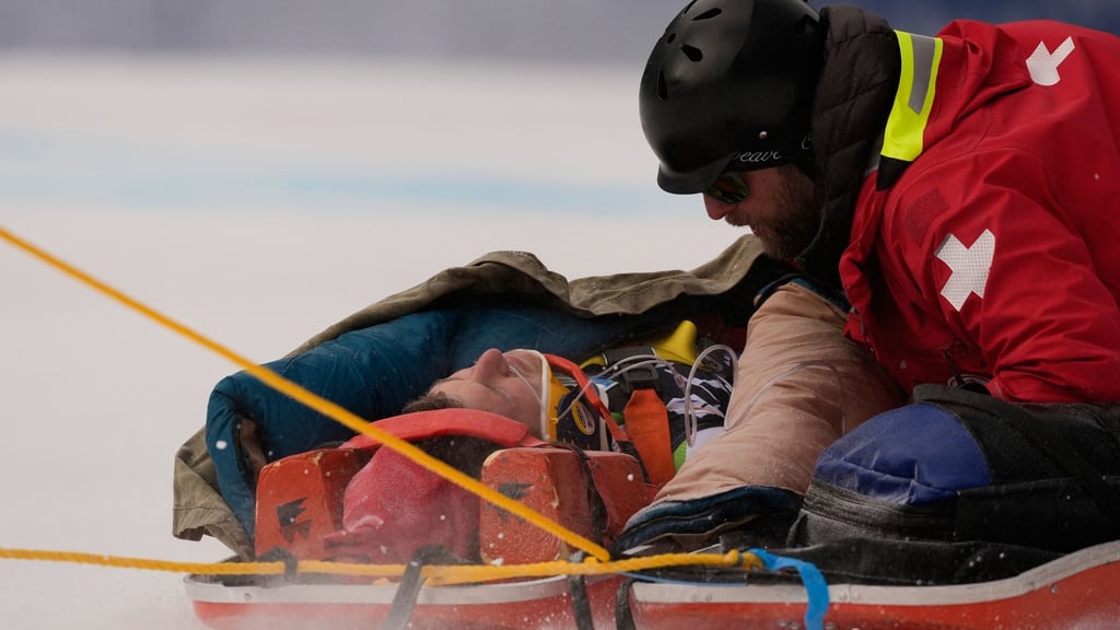 Der Slowene Rok Aznoh stürzte in Beaver Creek schwer.