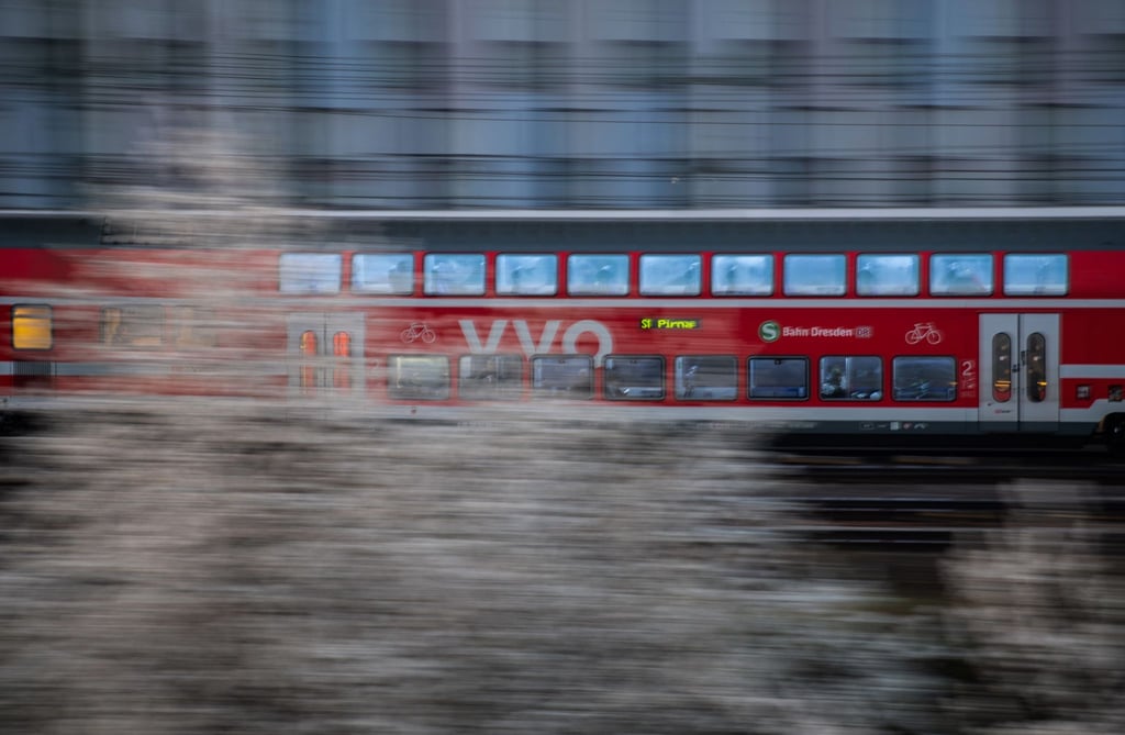 Die Verkehrsverbünde VVO und ZVON wollen zum 1. Januar 2026 zum neuen Verkehrsverbund Ostsachsen (ZVVO) fusionieren (Archivbild)