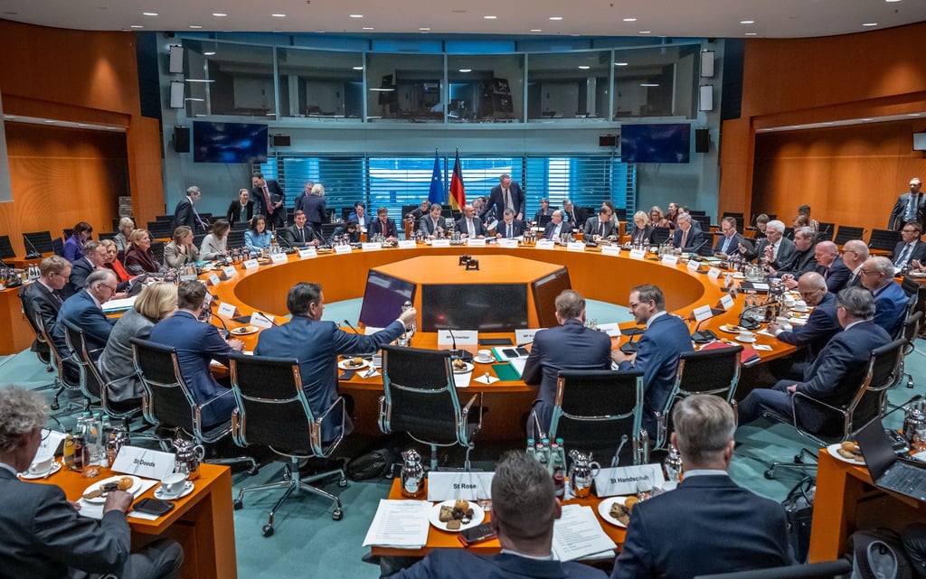 Bund und Länder vertagen Lösung im Finanzstreit.