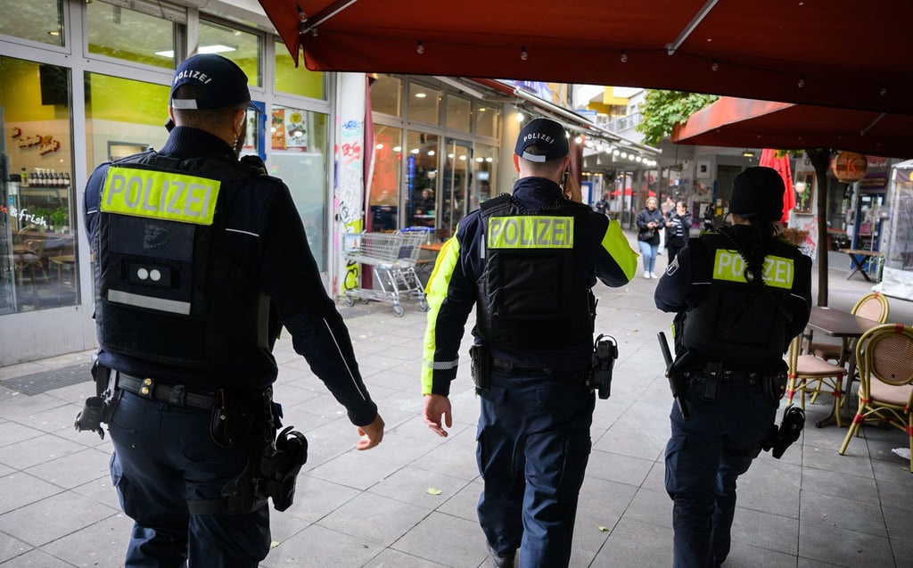 Durch umfangreiche Änderungen des Berliner Sicherheits- und Ordnungsgesetzes (ASOG) erhält die Polizei weitergehende Befugnisse. (Archivbild)