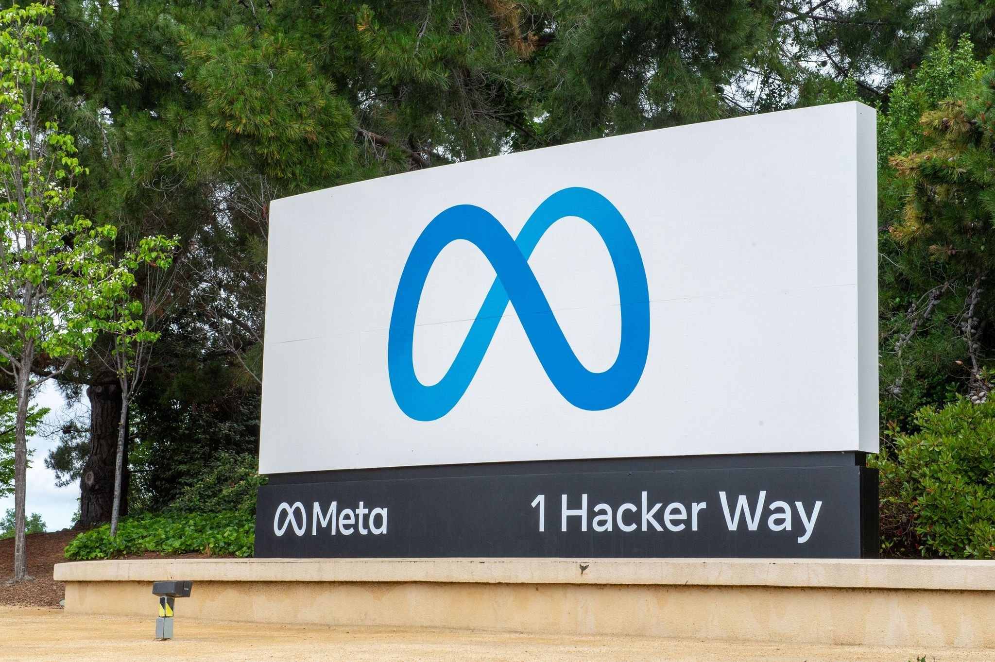 Künstliche Intelligenz: Meta holt sich für KI-Geräte Design-Experten von Apple