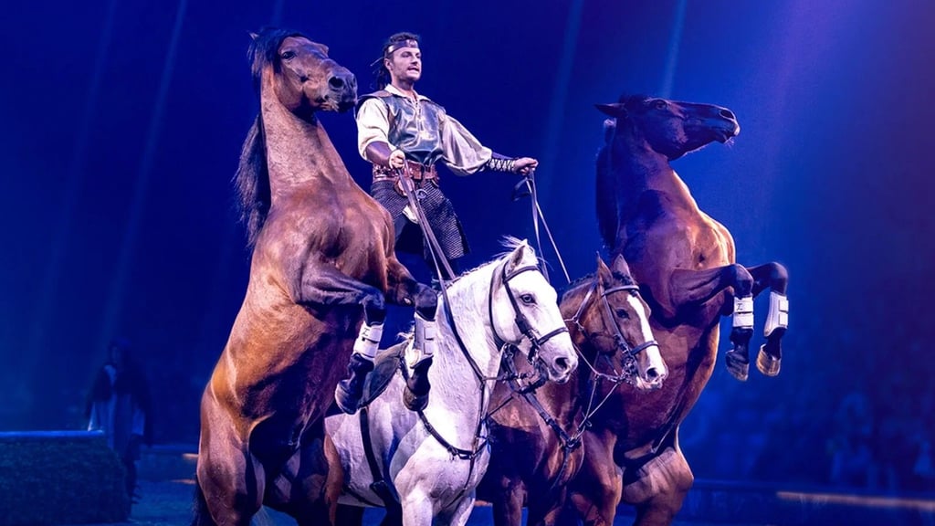 "Cavalluna - Tor zur Anderswelt" ist in Magdeburg zu erleben.