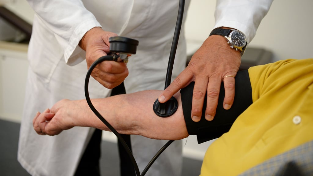 Ein Drittel der Hausärzte in der Region Genthin sind über 60 jahre alst. In wenigen Jahren könnte sich die zahl der Praxen drastisch reduzieren. 