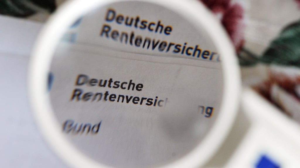 Blickpunkt Rente: Wie viel mehr oder weniger es künftig gibt, entscheidet sich im Bundestag. (Symbolfoto)