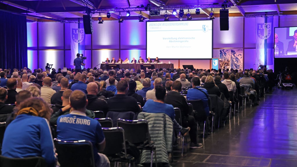 Zur Mitgliedsversammlung des 1. FC Magdeburg erschienen rund 100 Personen mehr als im Vorjahr.