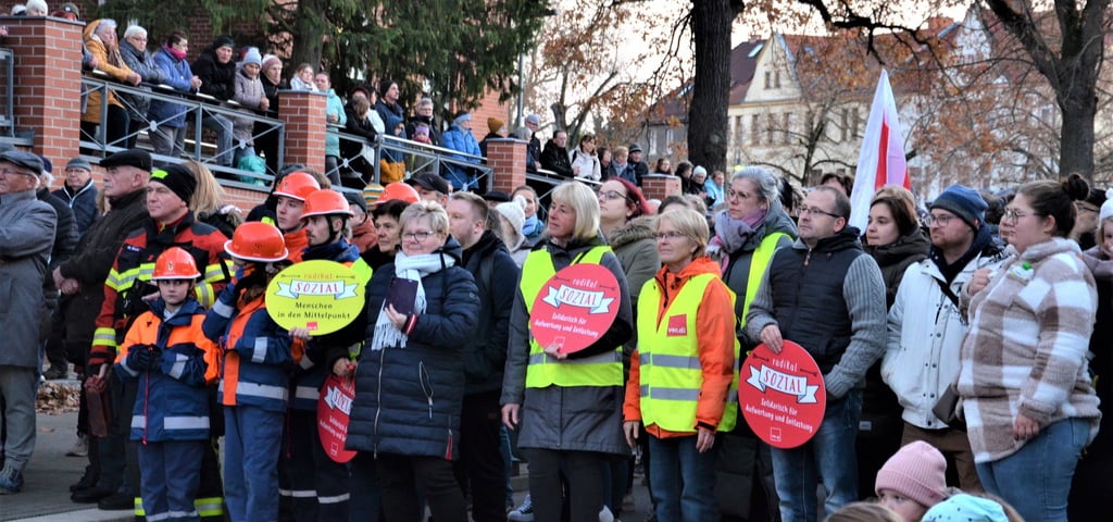 Hunderte Bürger nahmen an der zweiten Demonstration zum Erhalt des Zerbster Krankenhauses teil.