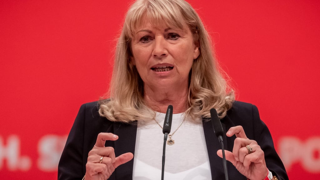 Sozialministerin Petra Köpping (SPD) sieht Nachholbedarf bei der Integration von Menschen mit Migrationshintergrund. (Archivbild)