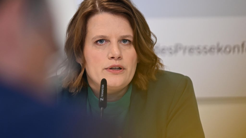 Niedersachsens Kultusministerin Julia Willie Hamburg warnt vor Schulstreiks oder Unterrichtsboykott. (Archivbild)