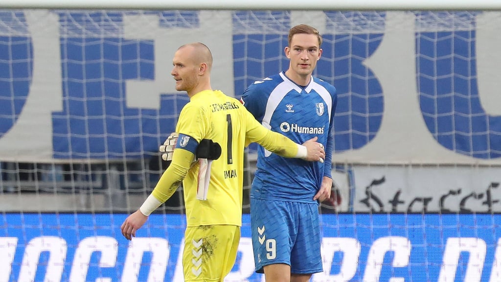 Dominik Reimann (l.) hat seinen Platz in der Startelf des 1. FC Magdeburg am Sonntag gegen Hertha BSC sicher, bei Maximilian Breunig (r.) sieht das anders aus.