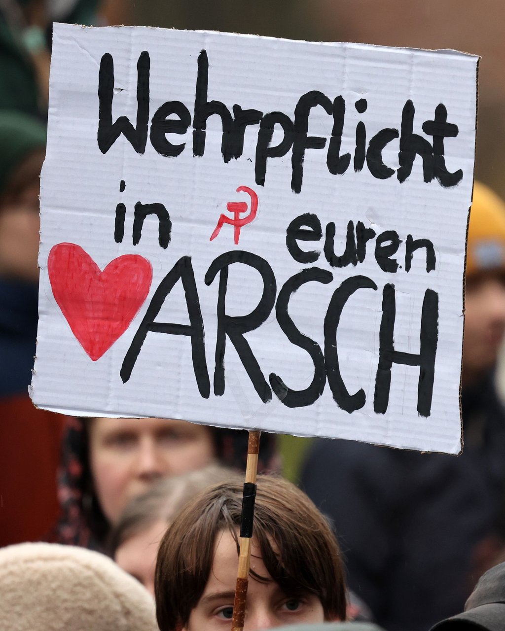 Bundesweit gab es Proteste gegen die Wehrdienst-Pläne der Regierung - auch in Sachsen-Anhalt.