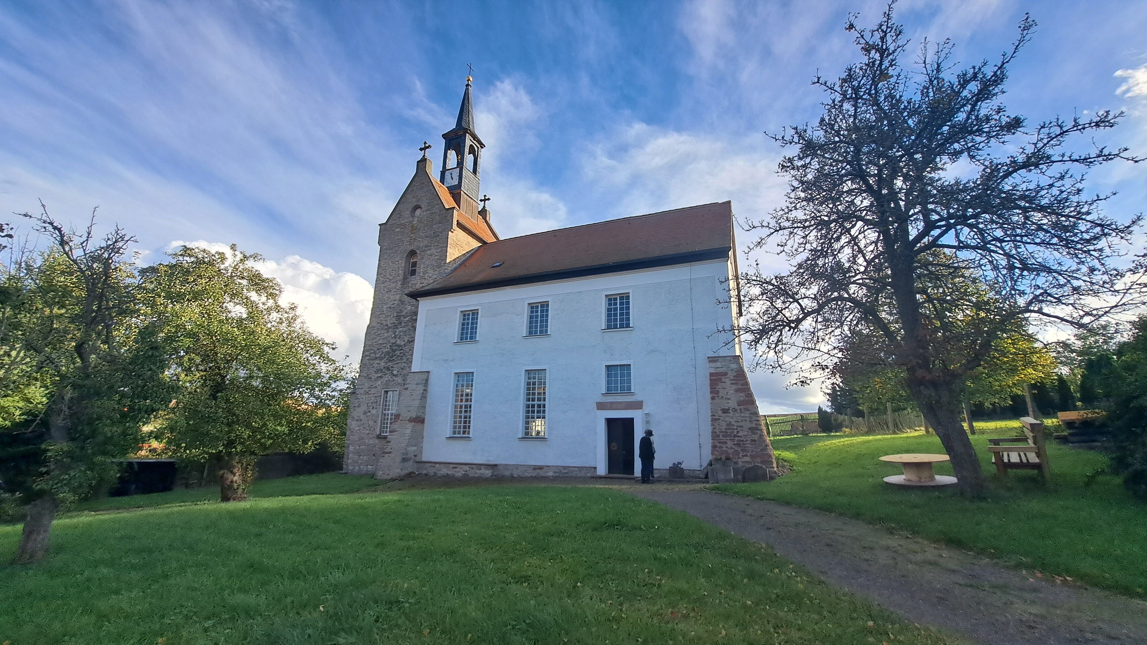 Nachhaltigkeit an der Bonifatiuskirche: Kirchgarten wird umgestaltet: Förderverein in Vatterode steht in den Startlöchern