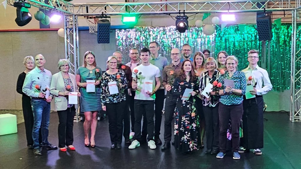 Beim Sportlerball wurden in der Hohendodeleber Sporthalle verdiente Mitglieder geehrt.