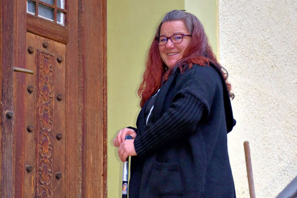 Svenja Groth lebt mit Multipler Sklerose – einer Krankheit, die ihren Alltag immer wieder abrupt zum Stillstand bringt.