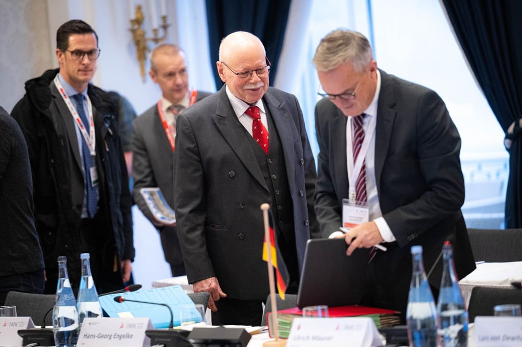 Gewalt im Fußball war eines der Themen der Innenministerkonferenz in Bremen.