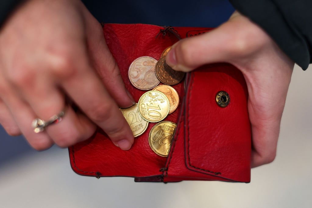 In Thüringen arbeiteten im April 2025 rund 146.000 Menschen im Niedriglohnsektor. (Symbolbild)