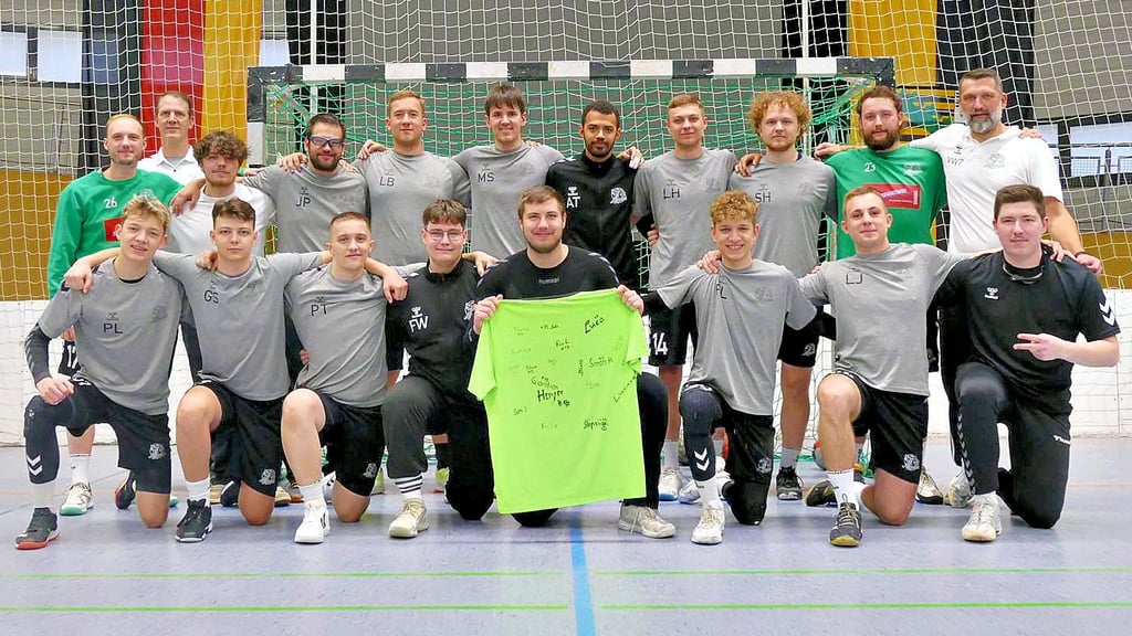 Der HC Aschersleben II um die Trainer Andreas Stops und Volker Wartmann kämpft in der Handball-Verbandsliga Süd um den Klassenerhalt. 