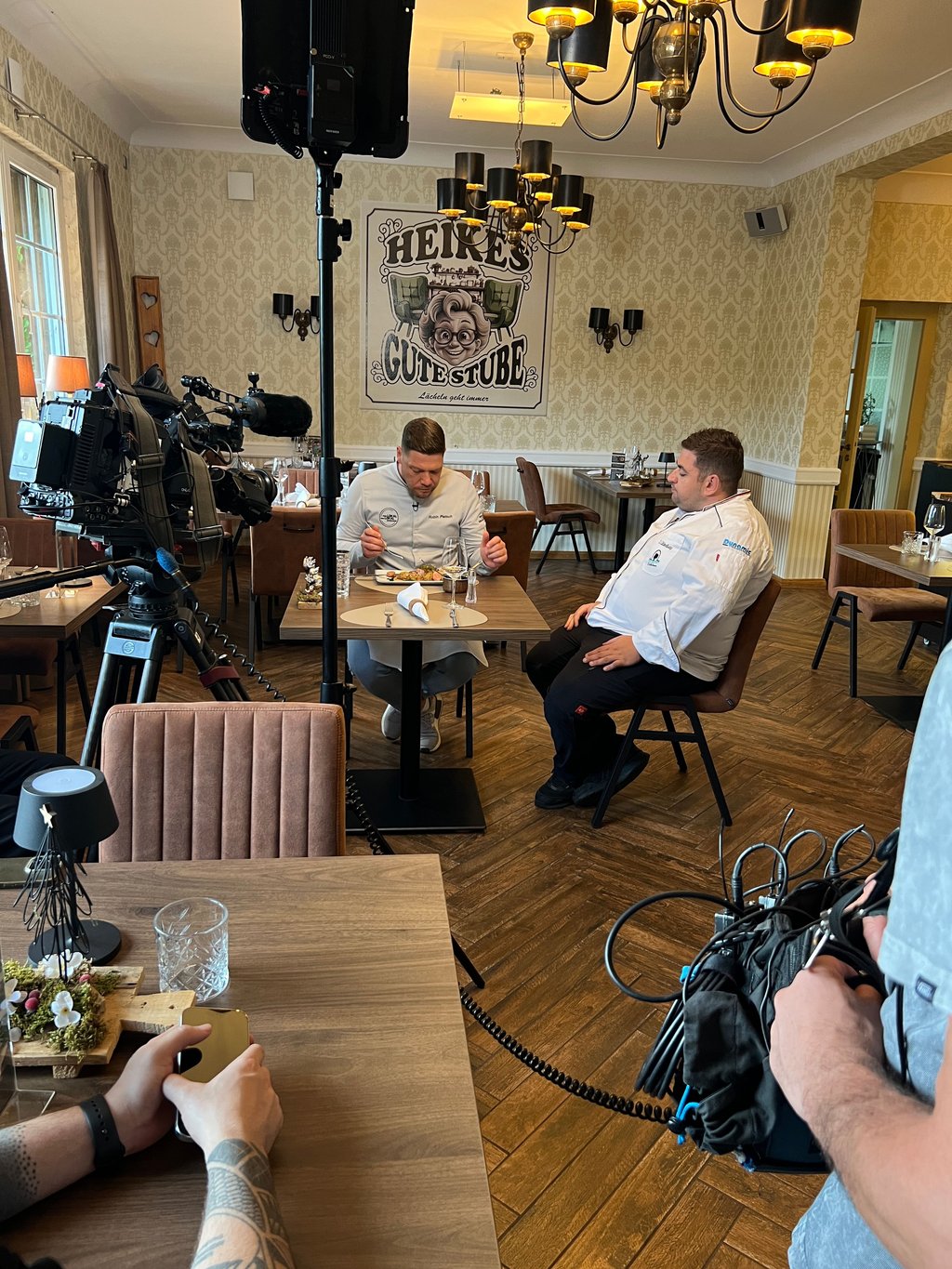 TV-Koch Robin Pietsch hat für die Kabel1-Sendung "Mein Lokal, Dein Lokal" die "Villa Lilo" in Haldensleben besucht.