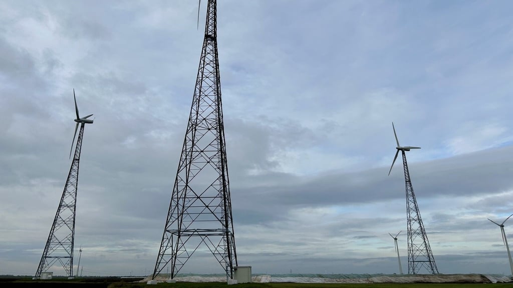 Wo heute drei kleine Windräder stehen, sollen neun große Anlagen errichtet werden. 