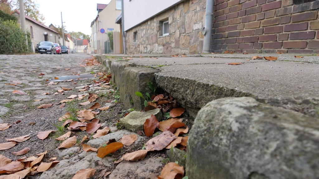 Die Schillerstraße soll nun 2026 und 2027 erneuert werden.