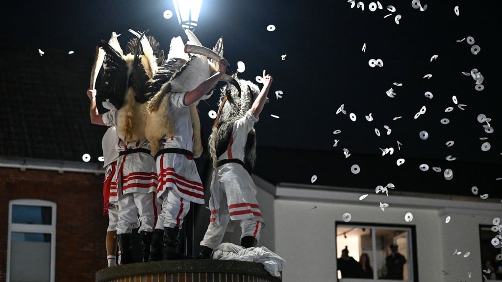 Das Klaasohm-Fest auf Borkum gehört seit Generationen für die Inselbewohner zum Höhepunkt des Jahres.