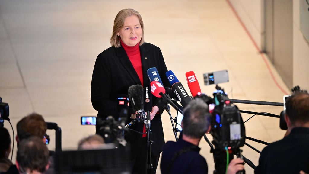 Bas plädiert für ein völlig neues Rentensystem.