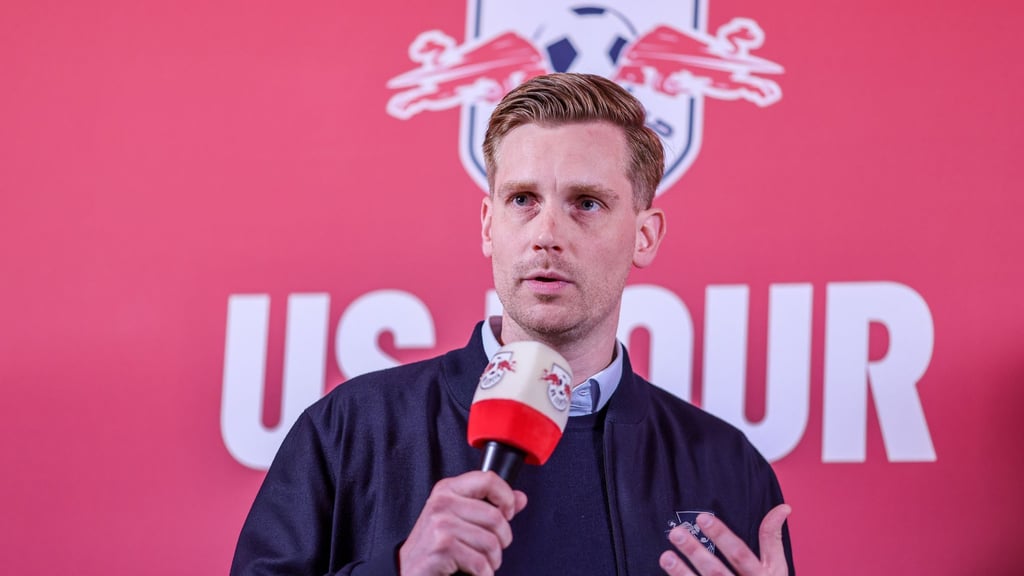 RB Leipzig-Boss Johann Plenge hat hohe Ziele für die Bullen. (Archivbild)