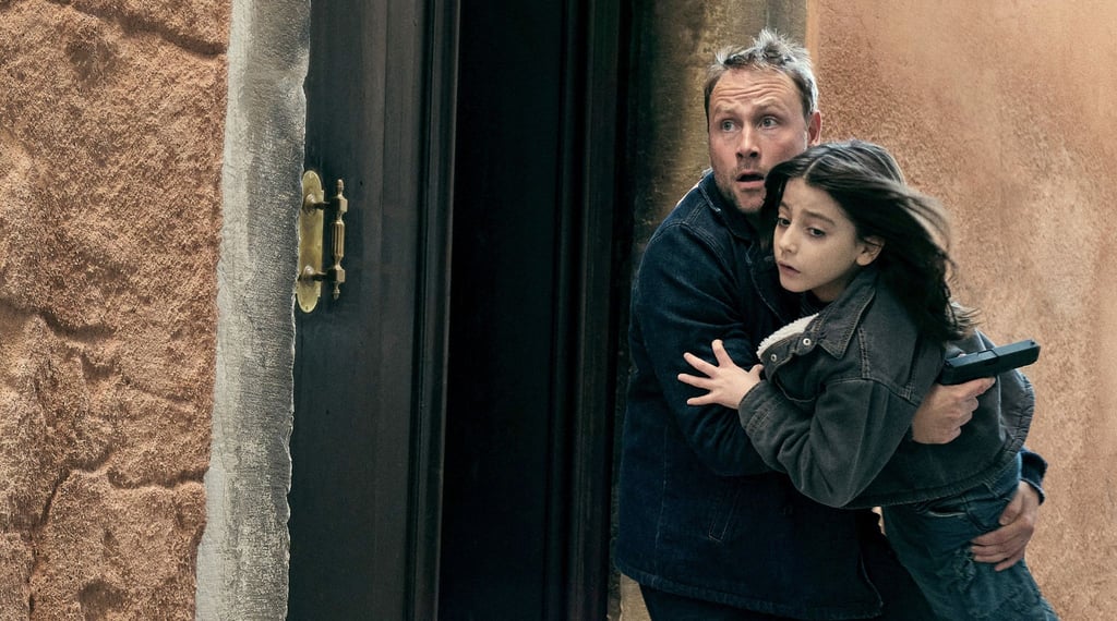 Max Riemelt (Angelo/Gabriel Wendt) und Ettore Rossetto (Rolle Luca) in einer Szene aus „Spurlos in Venedig“.