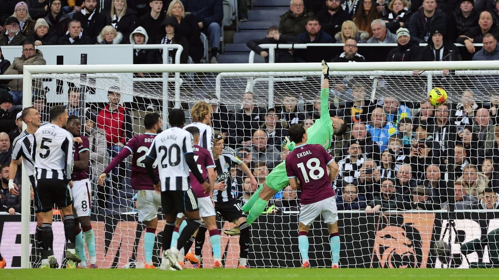 Newcastle ging durch eine direkt verwandelte Ecke von Bruno Guimaraes in Führung.