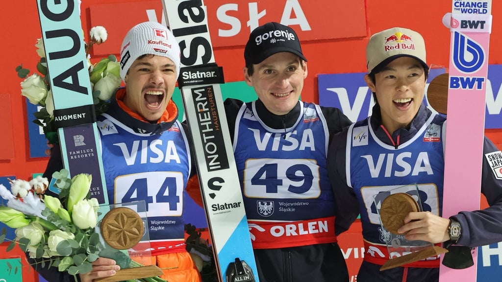 Neuer Hoffnungsträger der deutschen Skispringer: Philipp Raimund (l).