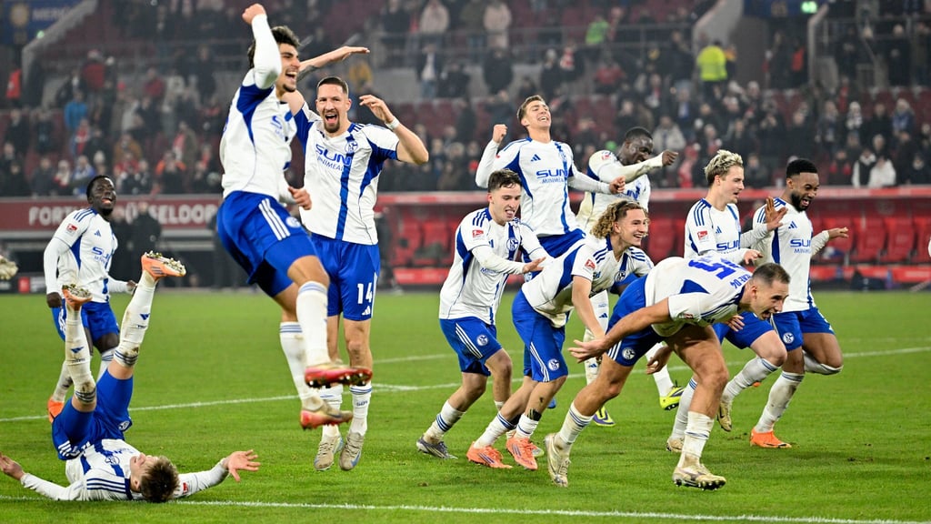 Schalker Freude nach dem Schlusspfiff.
