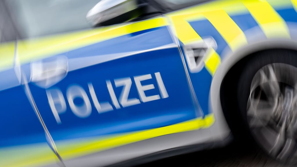 Ein Kind wurde in Gommern von einem Pkw erfasst und schwer verletzt.
