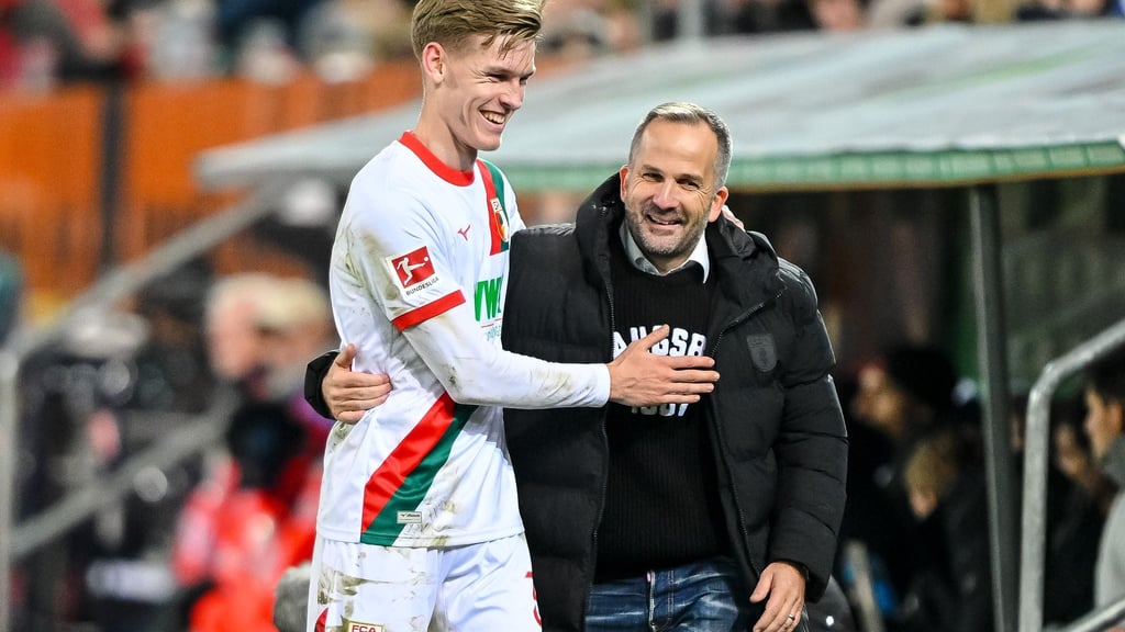 Die Laune beim FC Augsburg ist wieder blendend.