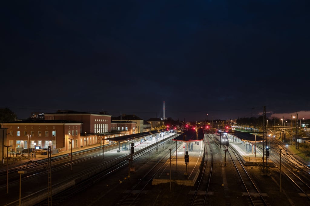 Der Hauptbahnhof in Dessau. Bahnsteig 4 musste am Freitag gesperrt werden. 