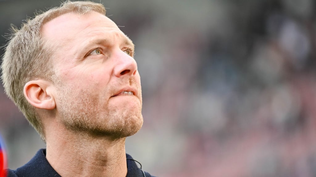 Benni Weber sucht den nächsten Augsburger Coach.