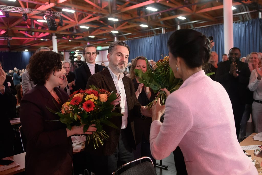 Führungswechsel beim BSW: Wagenknecht hat die Spitze abgegeben, Fabio De Masi und Amira Mohamed Ali übernehmen im Duo.