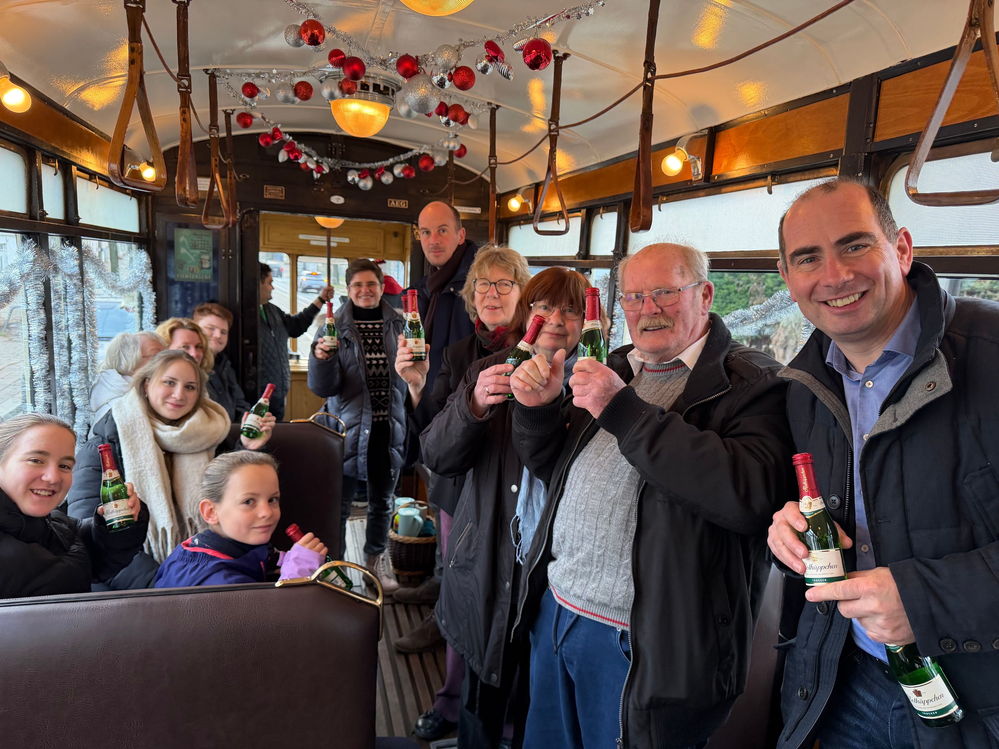 Überraschung zum 70. Geburtstag: Geboren in der Magdeburger Straßenbahn: Rolf-Dieter Roggisch auf der Strecke seines Lebens