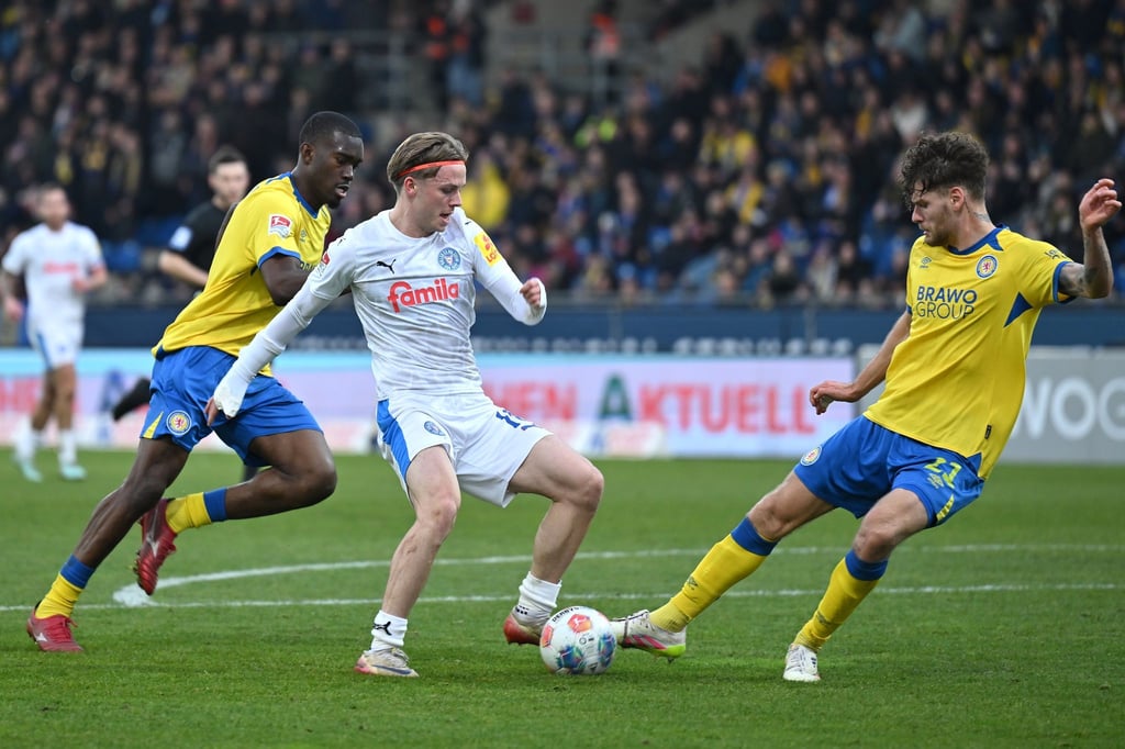 Braunschweig und Kiel trennten sich in einem wilden Spiel 1:1.