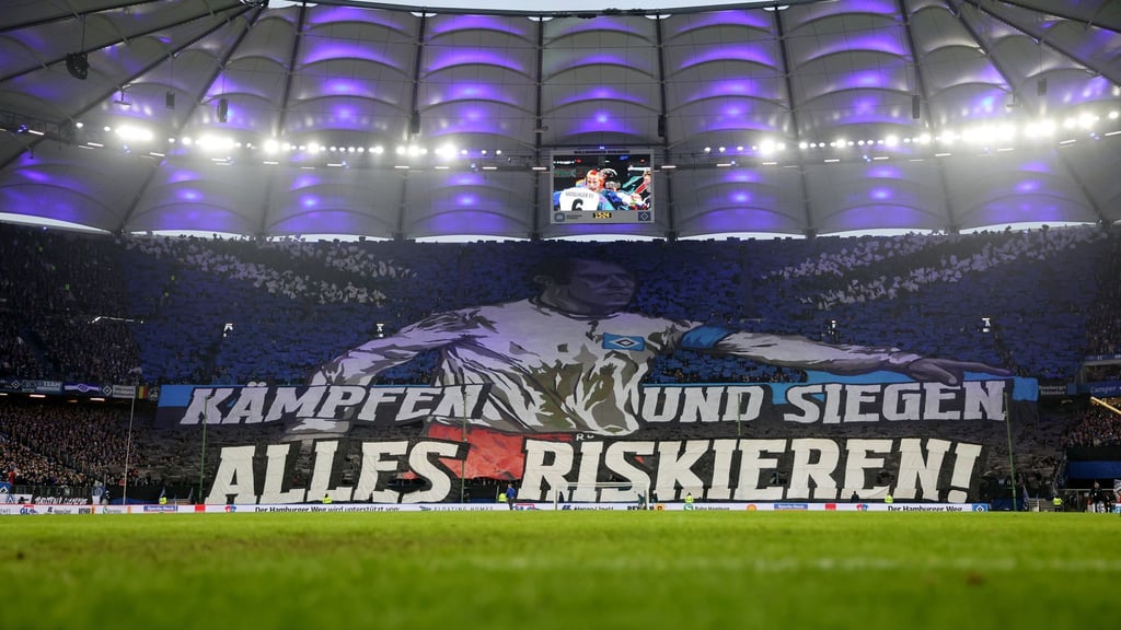 Die Choreographie der HSV-Fans vor dem Nordderby gegen Werder Bremen.