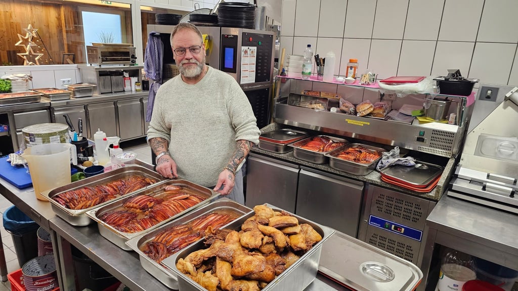 „Essen ist Lebensfreude“: Das sagt der Koch Gianluca Calabrese aus Salzgitter zu seiner Aktion „Rollender Weihnachtsbraten“.