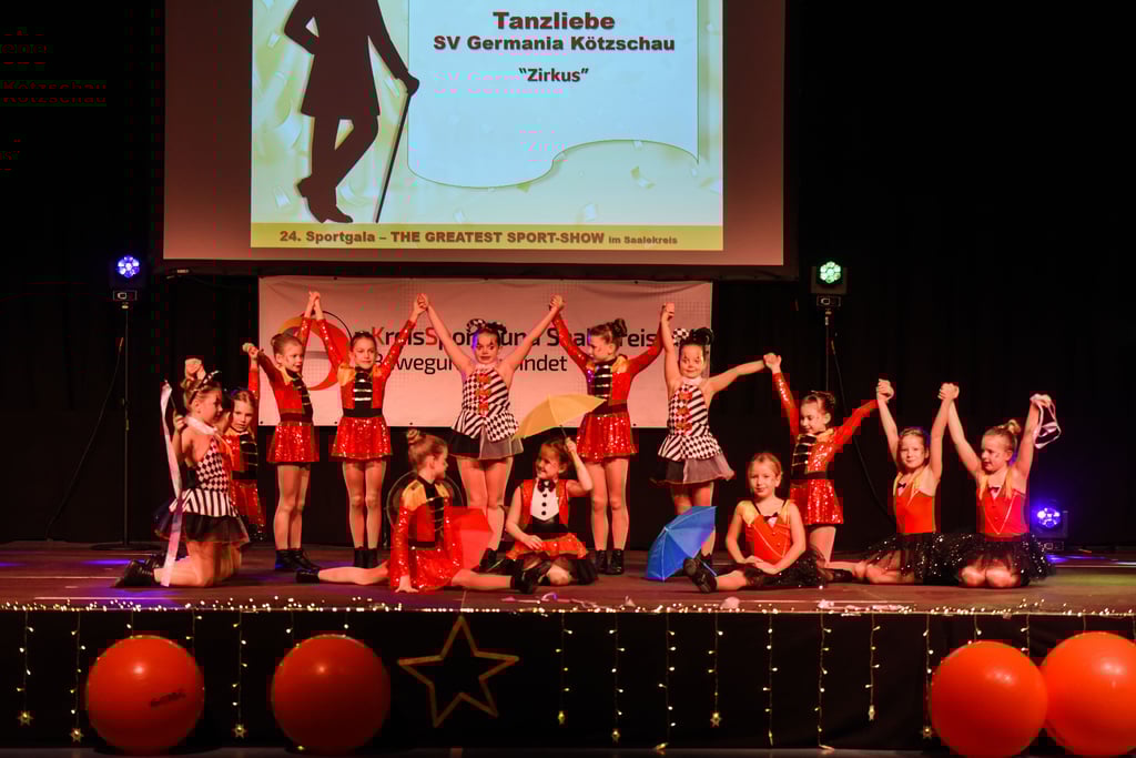 Insgesamt 14 junge Tänzerinnen vom SV Germania Kötzschau traten zum ersten Mal bei der Sportgala auf.