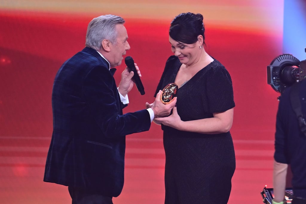 "Ein Herz für Kinder"-Spendengala: Roland Kaiser übergab "Wolfsträne"-Gründerin das "Goldene Herz"