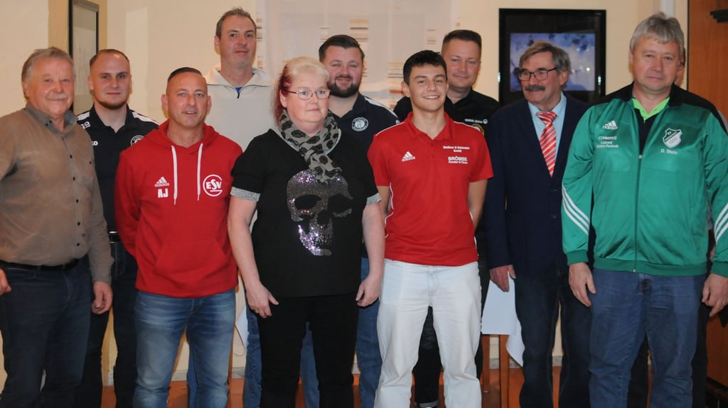 Die Ehrenamtssieger des Jahres 2025 wurden durch den KFV Fußball Salzland in Egeln ausgezeichnet.