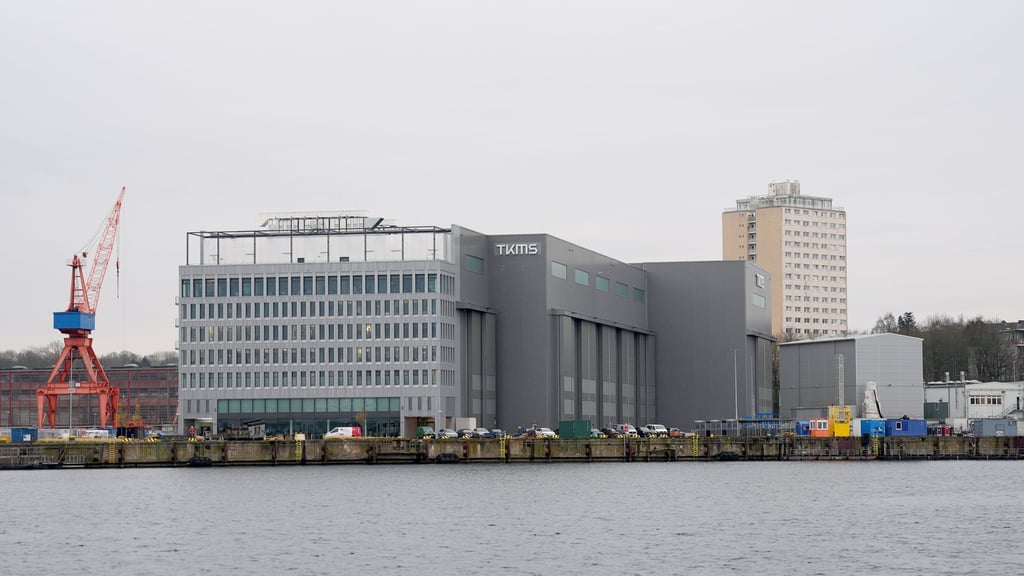 Über dem Werftgelände in Kiel wurden auch Drohnen beobachtet. (Archivbild)