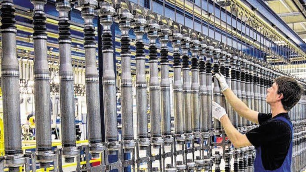900 Mitarbeiter produzieren am Standort in Haldensleben Längswellen für die Autoindustrie.