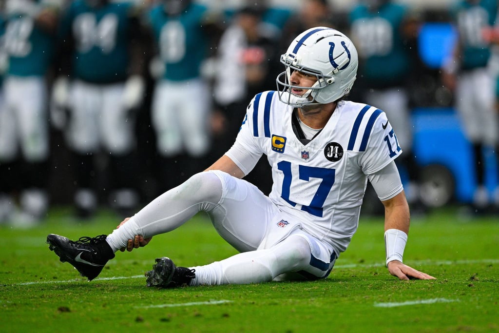 Colts-Quarterback Daniel Jones fällt lange aus.